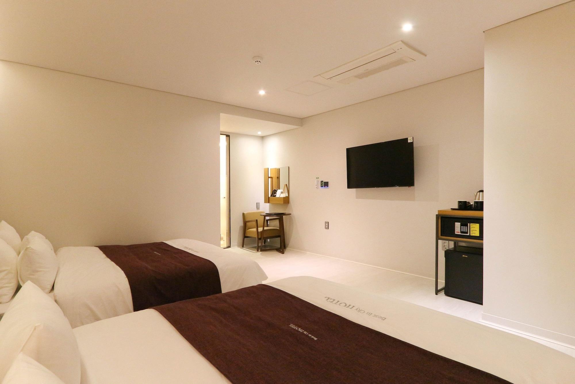 Best In City Hotel Busan Exterior photo